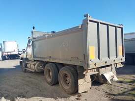 Mack CH - picture1' - Click to enlarge