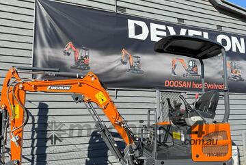 Develon Excavator DX19 with Quick Hitch & Bucket Kit