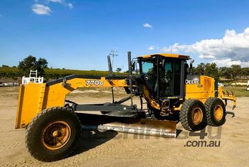 John Deere 2013   770G