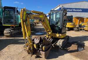 Komatsu 2018   PC30MR-5