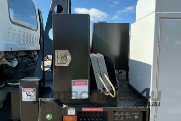 2008 Isuzu FTS 800 EWP Day Cab