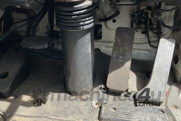 Isuzu 1999   FRR 500A Tilt Tray