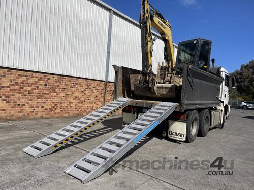 3.5m - 6 Tonne Heavy Duty Steel Track,Rubber Pads on steel,Rubber Track & Rubber Tyre Machinery Load