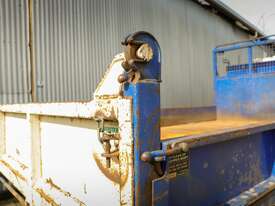 2015 Isuzu Nqr 450 - picture2' - Click to enlarge