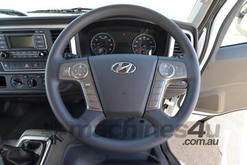 Hyundai   EX10