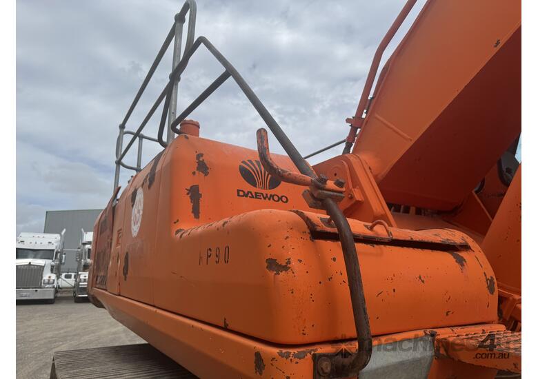 Daewoo SL400LC-V Excavator