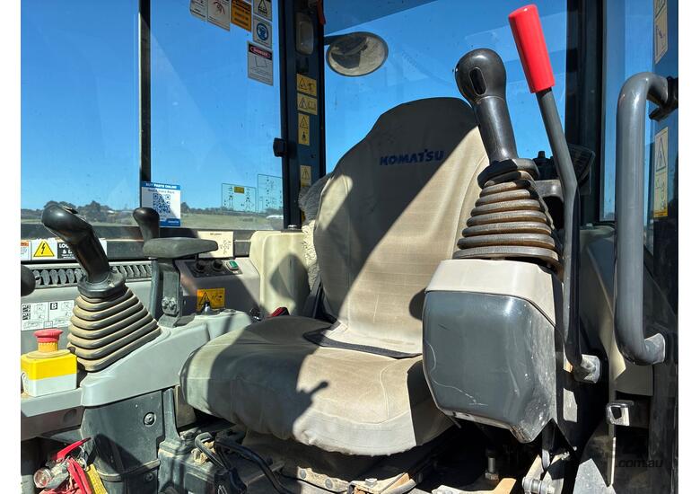 2018 Komatsu PC45MR-5 Excavator (Rubber Tracked)