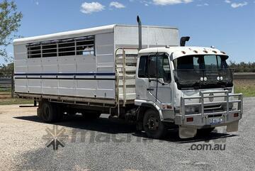 Nissan Ud 1997 NISSAN MK235 TRUCK