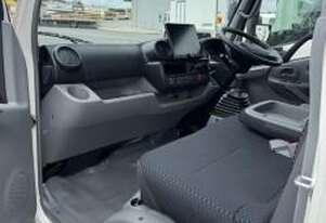 Hino 2025   300 616 616