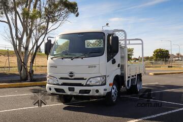 2025 Hino 616 STD Manual Alloy Tray
