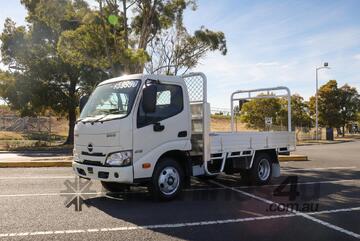 2025 Hino 616 STD Manual Alloy Tray