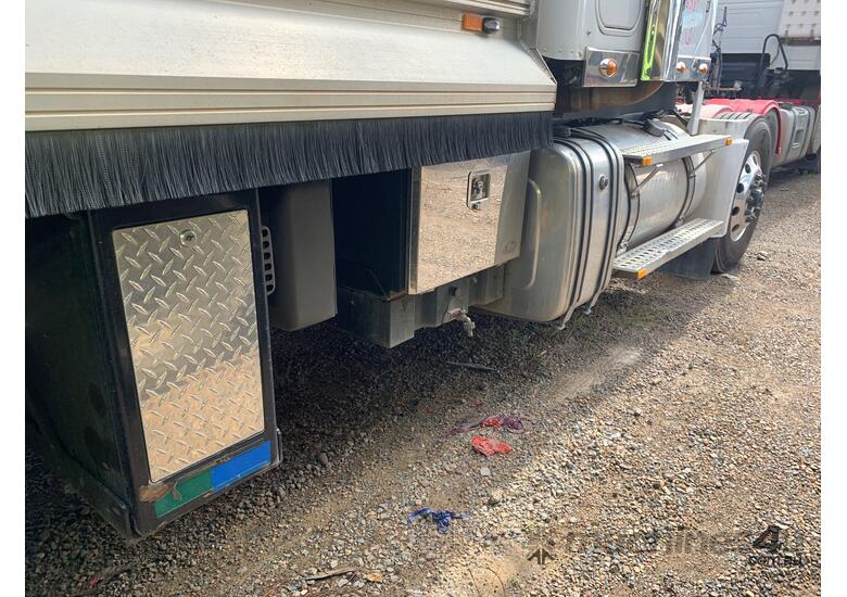 2021 Freightliner Coronado Tipper