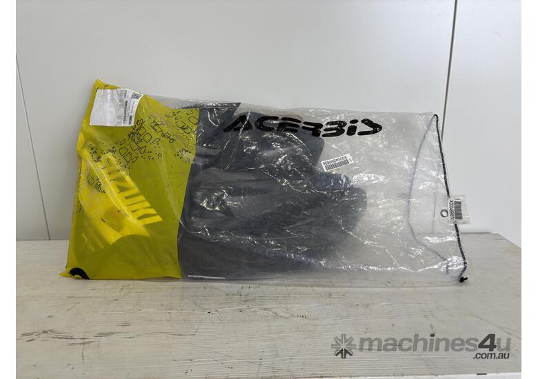 Assorted Motorbike Plastics/ Stickers (Police Lost & Stolen)