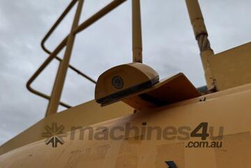 Hyundai ROBEX 210LC-9 Excavator