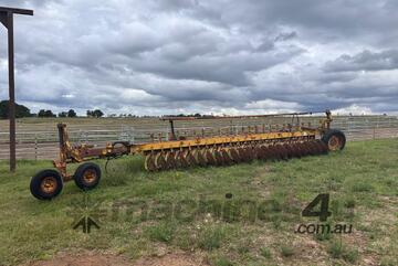 CONNOR SHAE SERIES III 22 DISC ONE-WAY-PLOUGH.