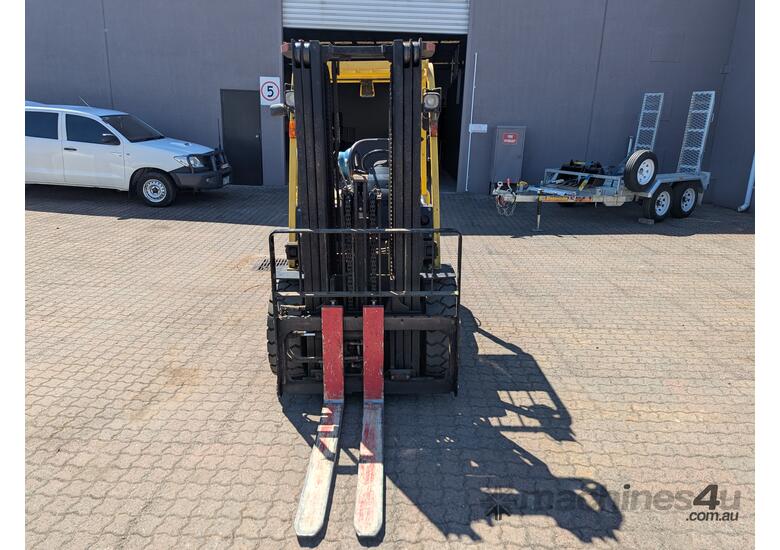 Hyster H3T Forklift image 8