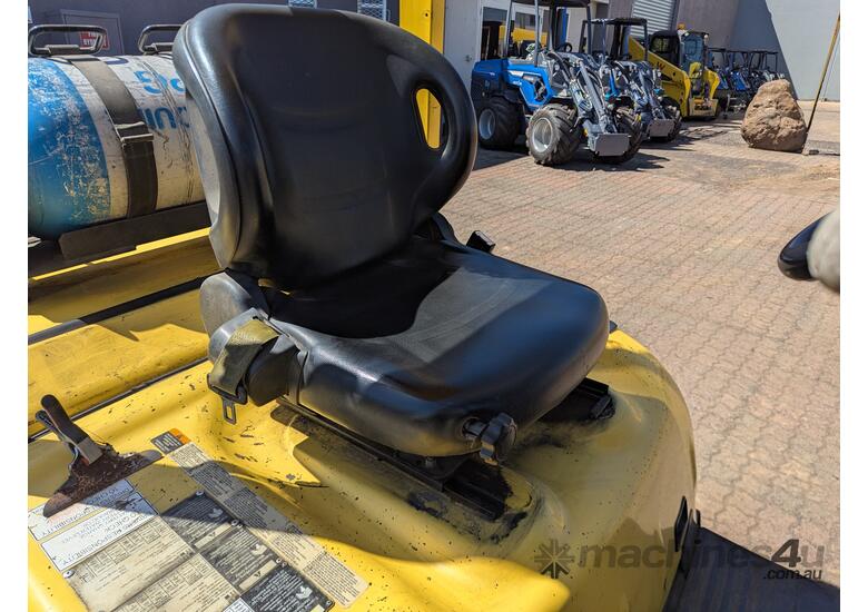 Hyster H3T Forklift image 11