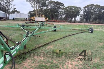 Smale   Prickle Chain