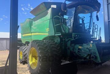 John Deere 2018   S770 Combines