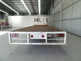 2001 Isuzu FRR 500 Tray Truck - picture2' - Click to enlarge