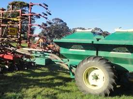 Versatile 3400  Air seeder Complete Multi Brand Seeding/Planting Equip - picture1' - Click to enlarge