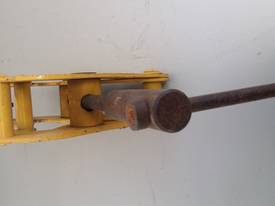 1Ton Beam Girder Clamp Beaver Block & Tackle mount - picture2' - Click to enlarge
