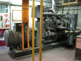 Large Industrial Gas Generator - 300kW - picture0' - Click to enlarge