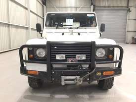 Land Rover Defender Utility Light Commercial - picture1' - Click to enlarge