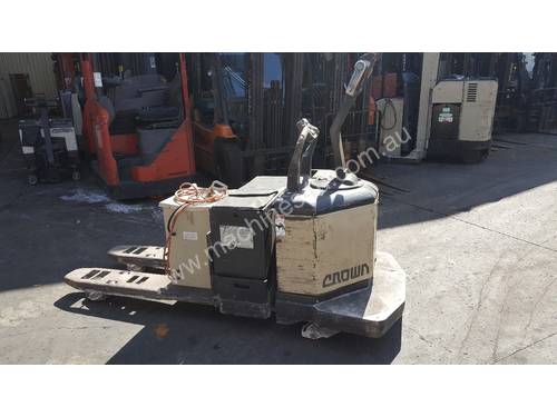 CROWN 60PE RIDE ON PALLET MOVER PALLET TRUCK 3000KG CAPACITY $3,499+GST