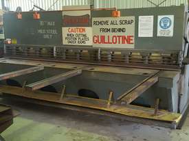 Pearson Hydraulic Guillotine - picture0' - Click to enlarge