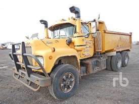 MACK R SERIES Tipper Truck (T/A) - picture2' - Click to enlarge
