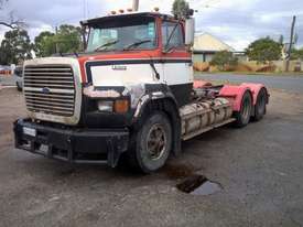 Ford L9000 1990 - picture0' - Click to enlarge