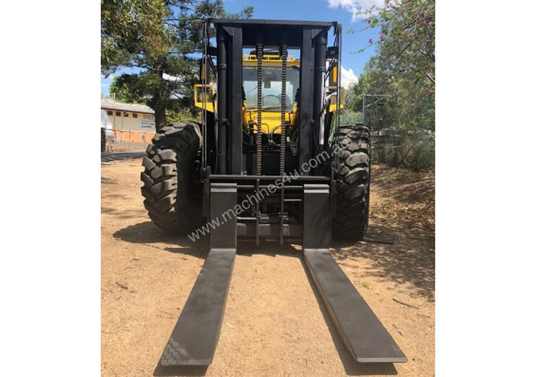 caption 14T LiftKing (3m Lift) LK1600 4WD All Terrain Forklift