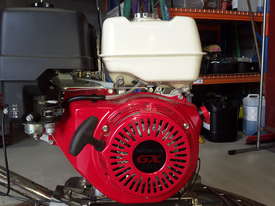 Petrol motor brand new - picture0' - Click to enlarge