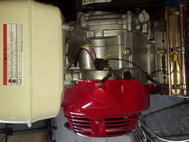 Petrol motor brand new - picture0' - Click to enlarge
