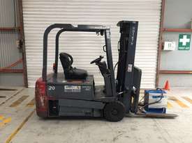 2.0T Battery Electric 3 Wheel Battery Electric Forklift - picture0' - Click to enlarge