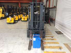 2.0T Battery Electric 3 Wheel Battery Electric Forklift - picture1' - Click to enlarge