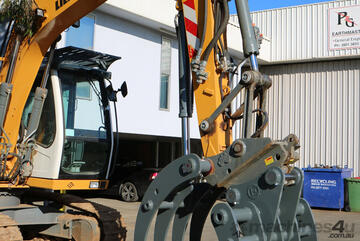 GARDNER ENGINEERING - Custom Design Rake/Thumb combo