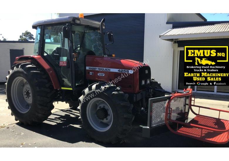 caption 1997 Massey Ferguson 4WD Tractor & Slasher. E.M.U.S. MS480