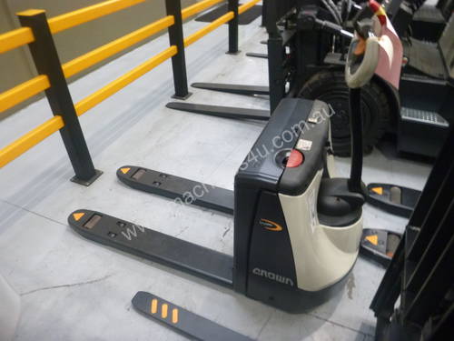 Crown Electric Pallet Mover WP (Perth branch)