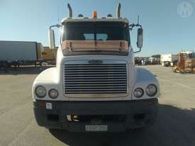 Freightliner Century Class S/T - picture0' - Click to enlarge