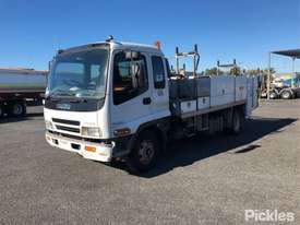 2004 Isuzu FRR550 MWB - picture2' - Click to enlarge
