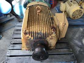 WEG 250HP 3 PHASE ELECTRIC MOTOR/ 1480RPM - picture1' - Click to enlarge