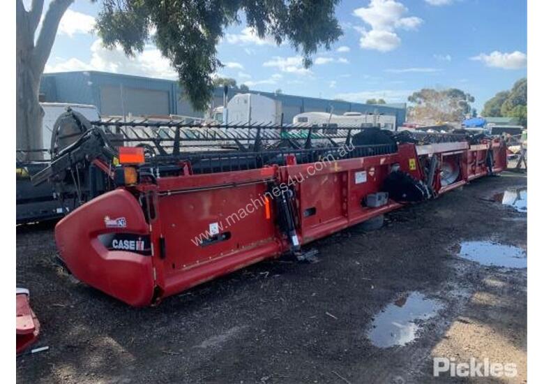 caption 2017 Case IH 3152