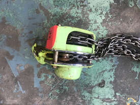 Loadset Chain Hoist Lift Block and tackle 0.5 Tonne x 6 metre chain  - picture2' - Click to enlarge