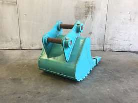 UNUSED 400MM TOOTHED DIGGING BUCKET SUIT 3-4T EXCAVATOR E057 - picture2' - Click to enlarge