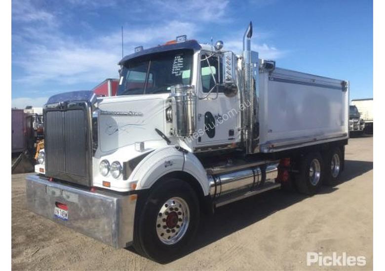 caption 2015 Western Star Constellation 4800 FX