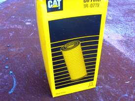 Caterpillar oil filter  - picture0' - Click to enlarge