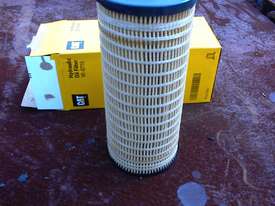 Caterpillar oil filter  - picture0' - Click to enlarge