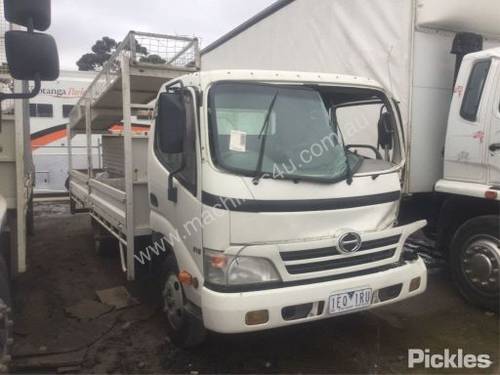 2003 Hino Dutro 300 Series 616